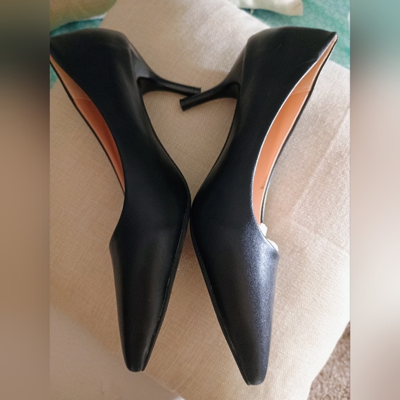 Black high heels - Picture 6 of 9